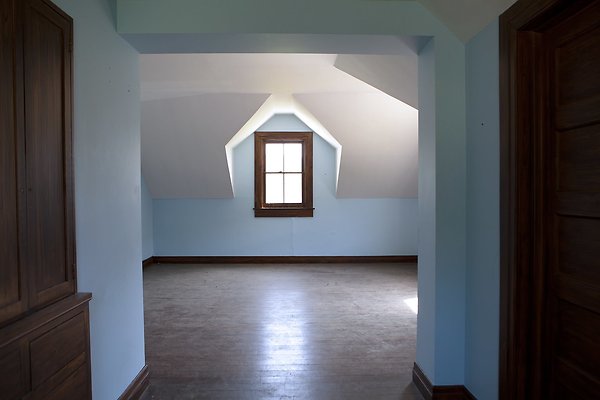 olivias-house-natural-light-windows