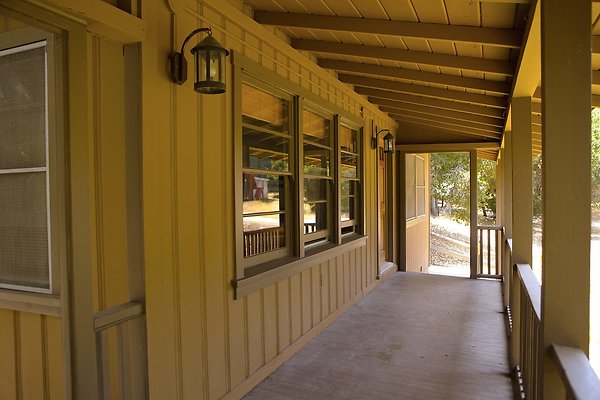 guest-house-porch-windows