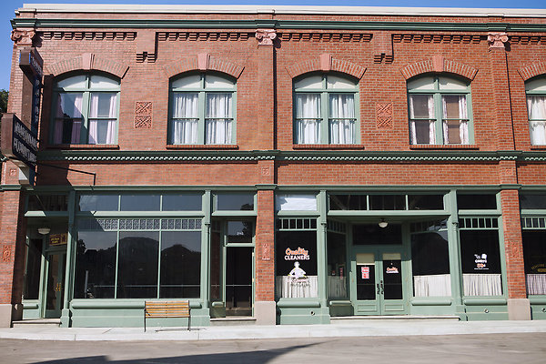 store-front-dry-cleaners