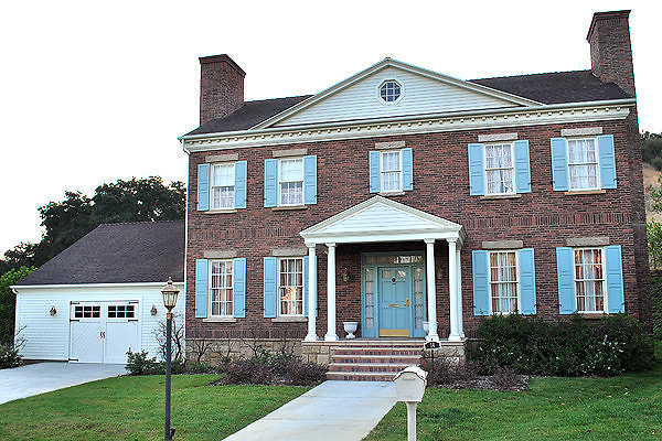 GoldenOaksRanch.Residential.Street.Houses10