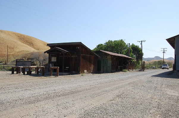 Newhall Land.Feed Store 2