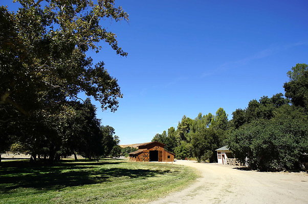 GOR.Placerita.Cyn.Barn.WIDE.09