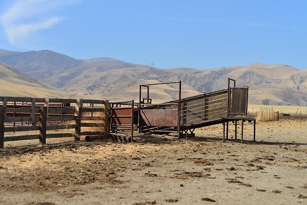 Tejon Grapevine West Corral