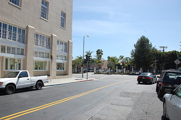 OddFellows.Oak Street Exteriors03