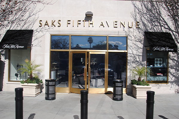 Saks.Fifth.Avenue.Womens.Store