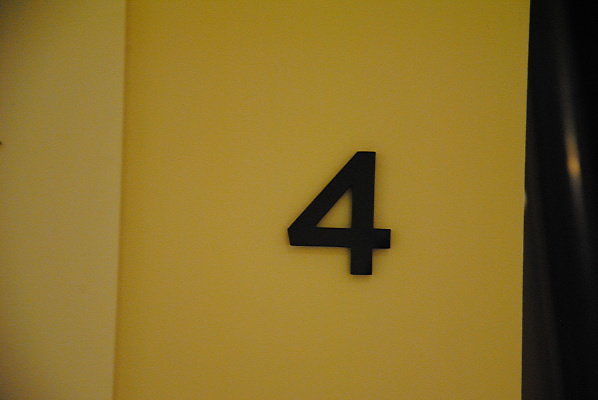 Saks.Fifth.Av.Womens.4th.Floor