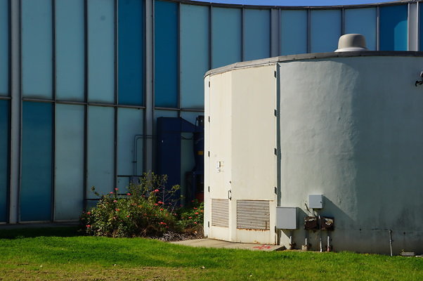 Cerritos.Music.Bld.Rear.06