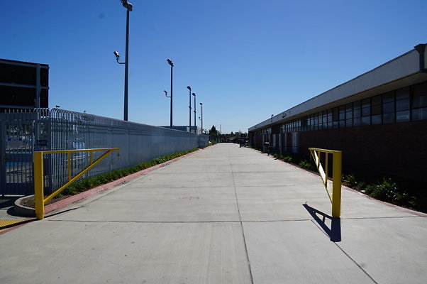 Cerritos.College.Walk.By Pool.04 Cerritos.College.Walk.By Pool.04