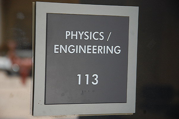 College Of The Canyons.Physics Classroom.RM 113
