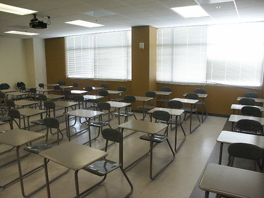BLDG F-7 CLASSROOMS 2ND FLOOR