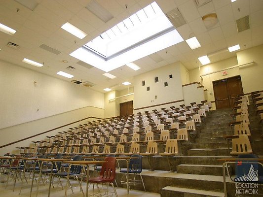 LA.CC.Tiered.Hall.Holmes.614