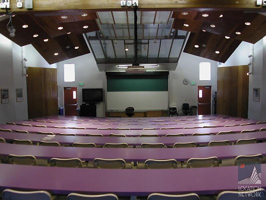 Loyola.Law.Tiered.Hall09