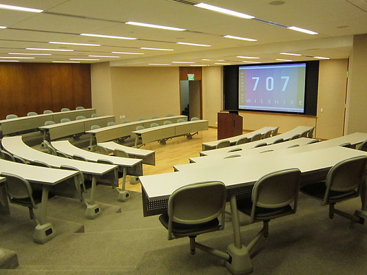 AON.Tiered Lecture hall