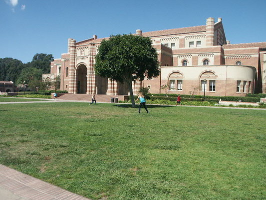 UCLA&gt;Wilson.Plaza.03