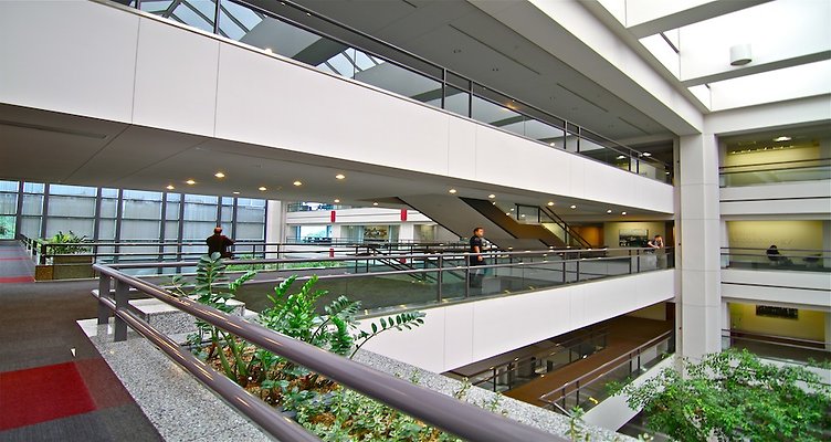 LMU.Ext.Atrium27