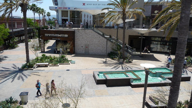 Del Amo Mall