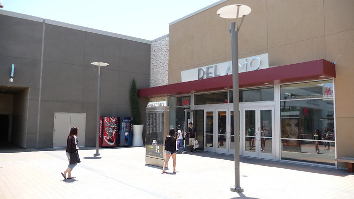 Del+Amo+Mall torrance 20-1352429603-O
