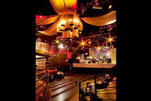 PlayHouse.Bar.Info.032