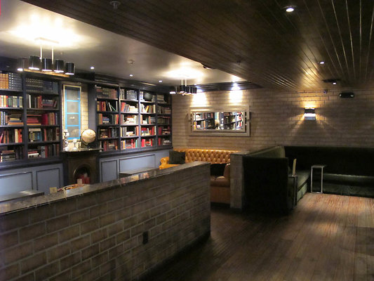 Library Bar.DTLA.213