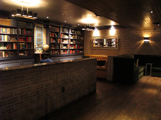 Library Bar.DTLA.213.04