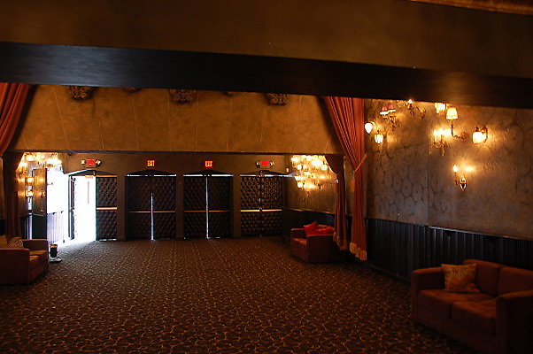 The Fonda Theater.Night Club.Bar32