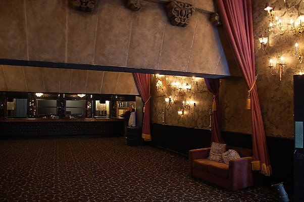 The Fonda Theater.Night Club.Bar23