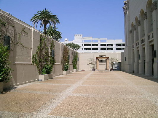 Park.Plaza.Courtyard.12