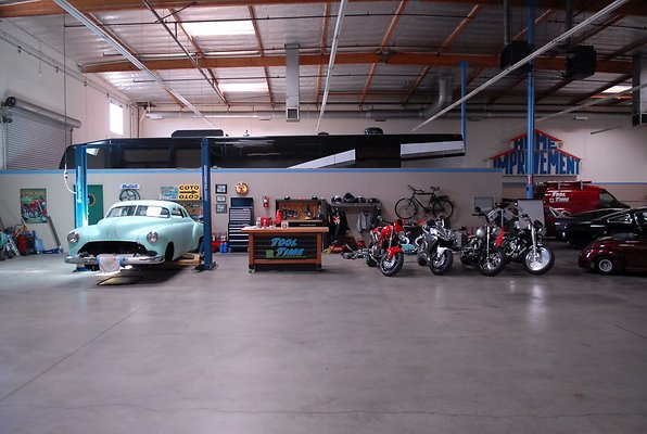Allens Garage.NoHo