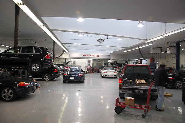 Porsche Of BH.Repair Garage