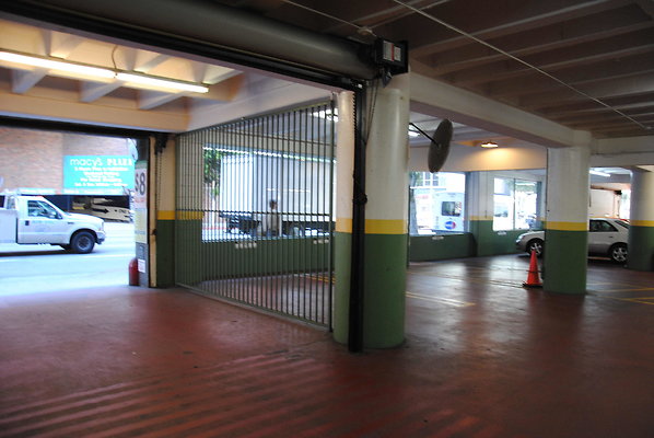 Un.Val.757.So.Flo.Int.16