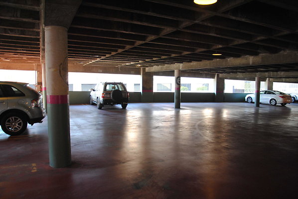 Un.Val.757.So.Flo.Int.28