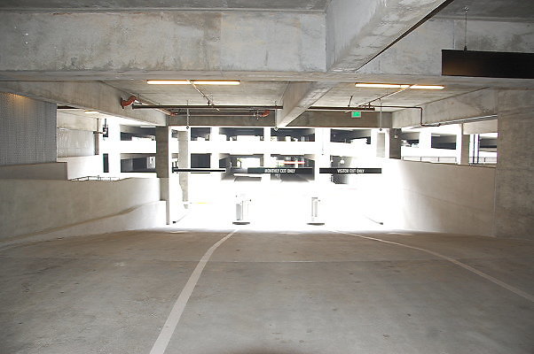 Playa.Parking Structure.12181.So.Campus101