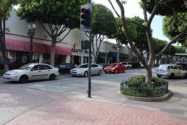 131.Streets.Whittier.Downtown