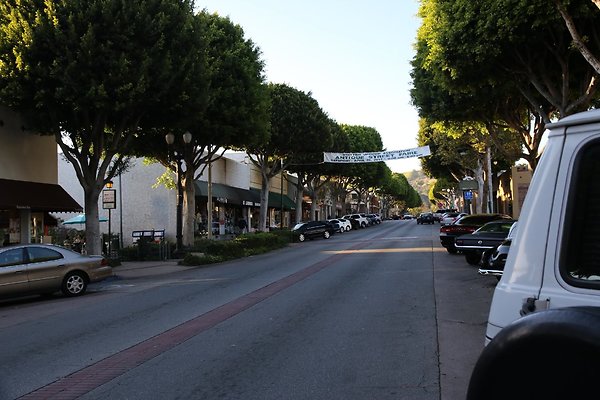 186.Streets.Whittier.Downtown