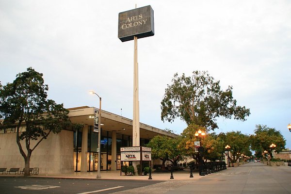 45.W2ndSt 11.Pomona