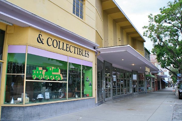 11.E.2ndSt 10.Pomona