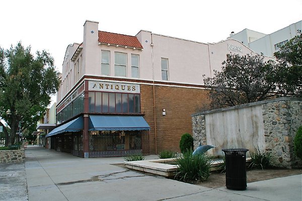 06.E.2ndSt 04.Pomona