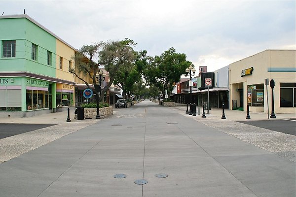 09.E.2ndSt 08.Pomona