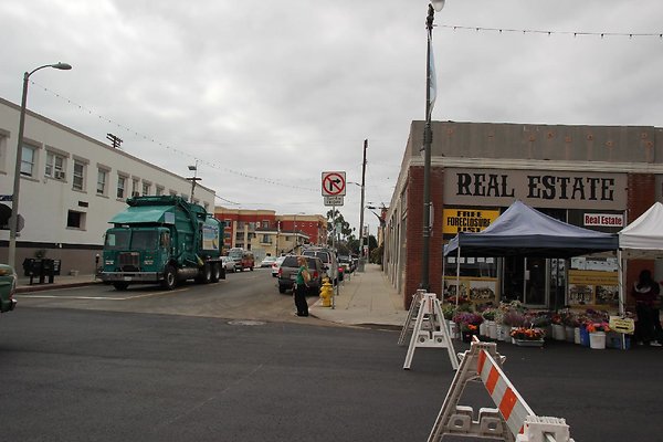 Strts-6th-Mesa-Corner Plaza-018