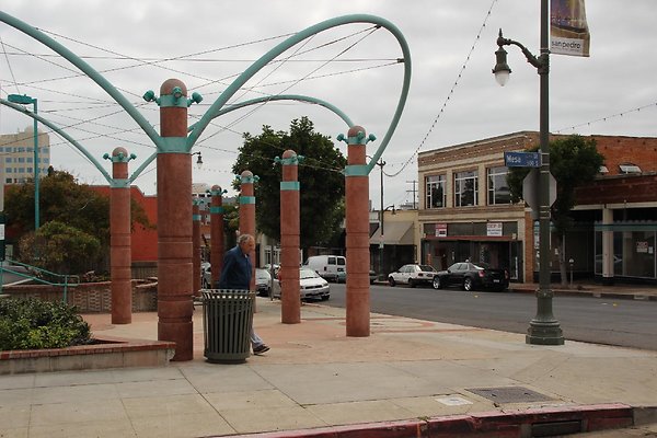 Strts-6th-Mesa-Corner Plaza-005