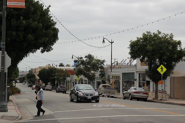 Streets-7th &amp; Center sanp-080
