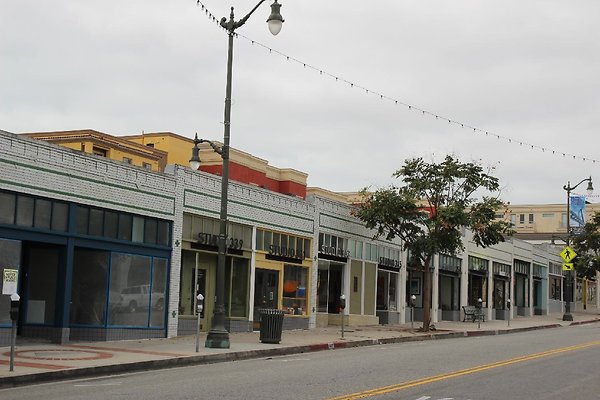 Streets-7th &amp; Center sanp-050
