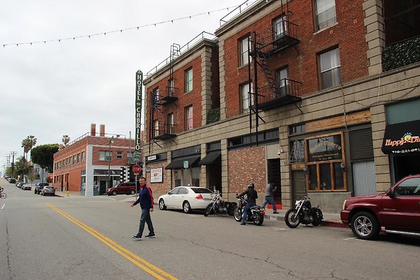 Streets-7th &amp; Center sanp-075