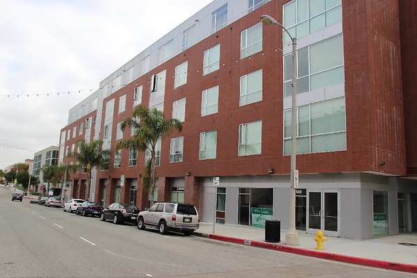 Streets-7th &amp; Center sanp-004