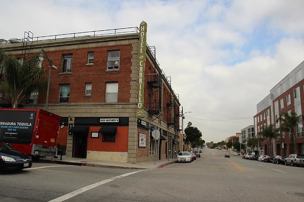 Streets-7th &amp; Center sanp-060