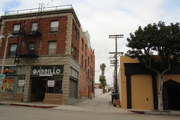 Streets-7th &amp; Center sanp-019