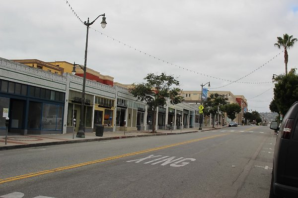 Streets-7th &amp; Center sanp-049