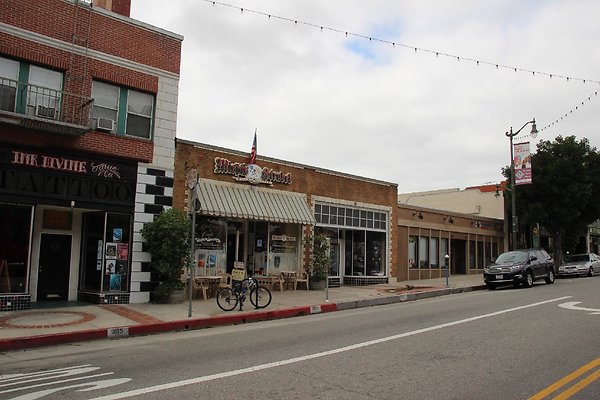 Streets-7th &amp; Center sanp-039