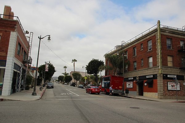Streets-7th &amp; Center sanp-024