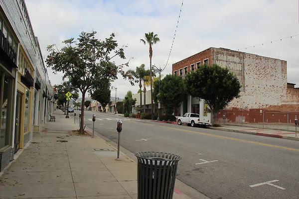 Streets-7th &amp; Center sanp-058